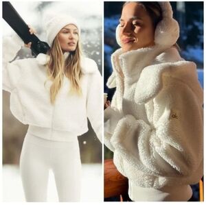 ​Alo Yoga Foxy Sherpa Jacket in Ivory White Removable Hood M